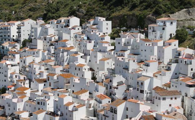 Vista del casco urbano de Casares.