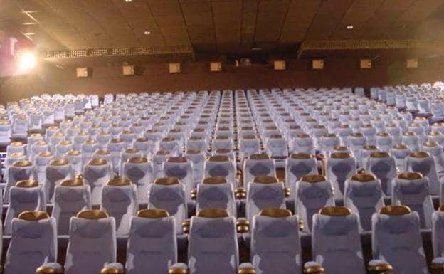 El Gobierno baja el IVA de las entradas de cine del 21% al 10%