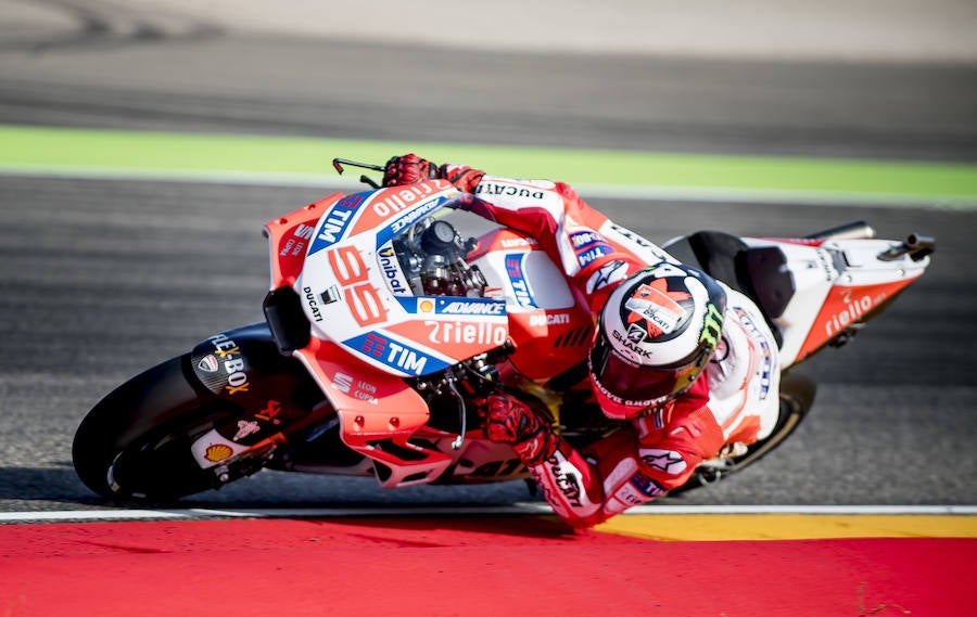 Maverick Viñales firmó la pole en MotoGP, Miguel Oliveira fue el más rápido en Moto2 y Jorge Martín marcó el paso en Moto3.