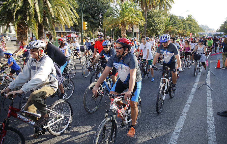Más de 15.000 ciclistas han tomado esta mañana las calles de la ciudad en una actividad enmarcada en la Semana de la Movilida