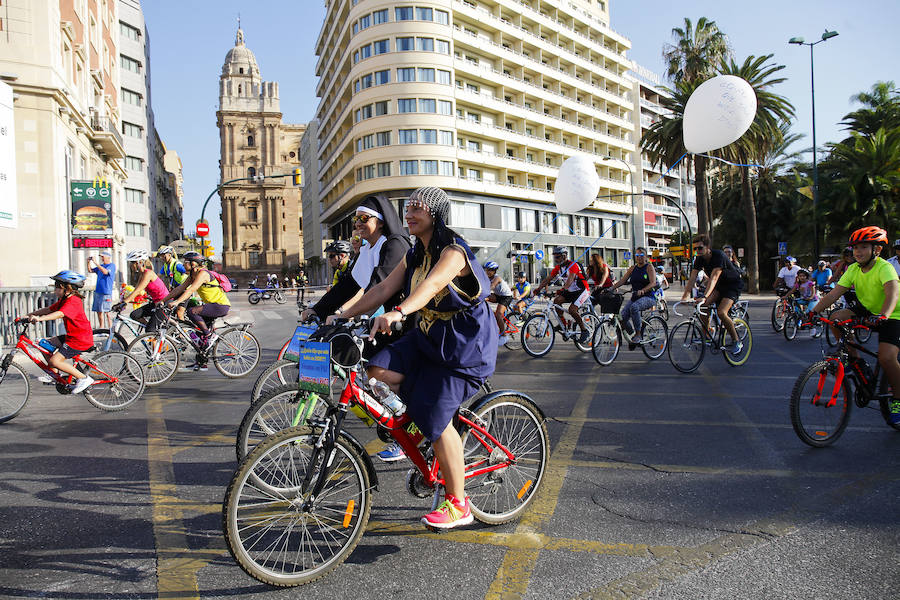 Más de 15.000 ciclistas han tomado esta mañana las calles de la ciudad en una actividad enmarcada en la Semana de la Movilida