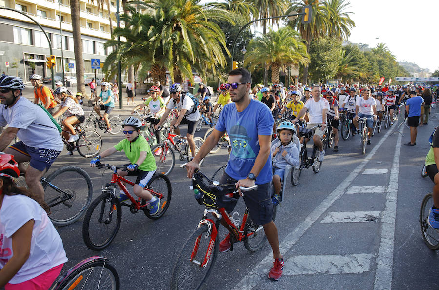Más de 15.000 ciclistas han tomado esta mañana las calles de la ciudad en una actividad enmarcada en la Semana de la Movilida