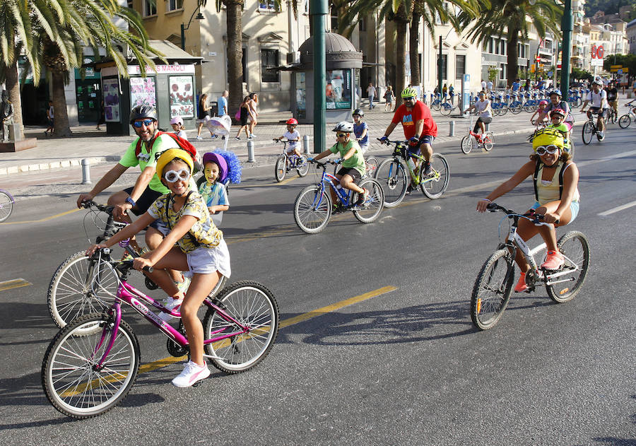 Más de 15.000 ciclistas han tomado esta mañana las calles de la ciudad en una actividad enmarcada en la Semana de la Movilida