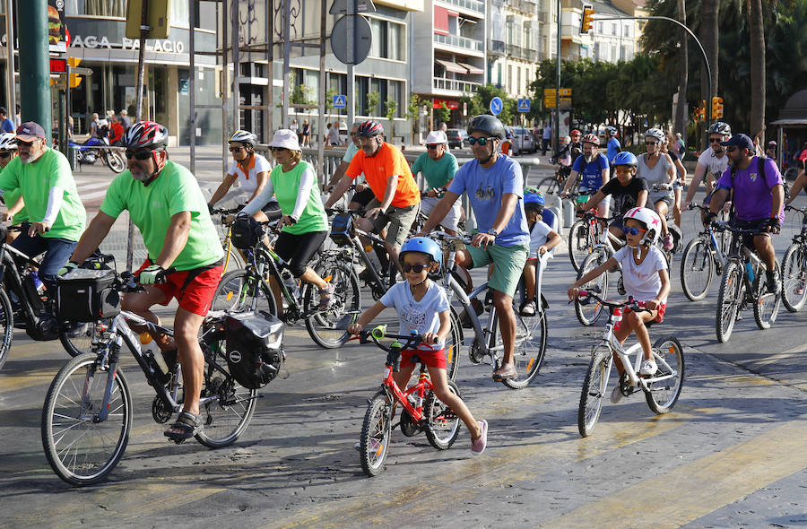 Más de 15.000 ciclistas han tomado esta mañana las calles de la ciudad en una actividad enmarcada en la Semana de la Movilida