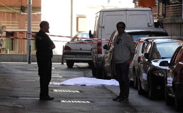 El suceso ha ocurrido en la plaza Tres Concejos de Sestao.