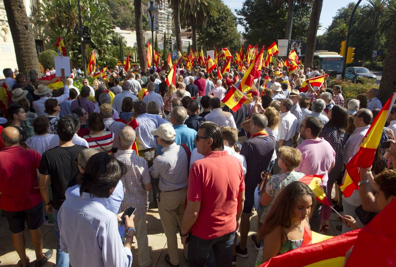 Cerca de un millar de personas acuden a una convocatoria de la Fundación Deanes bajo el lema 'España Somos Todos'