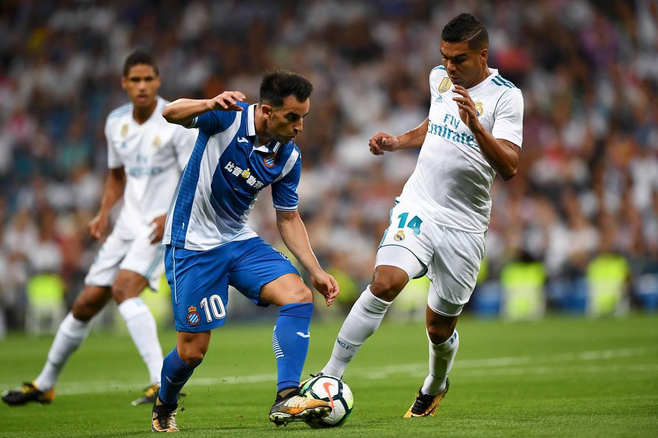 Partido correspondiente a la séptima jornada de Liga entre el Real Madrid y el Espanyol, en el Santiago Bernabéu. 