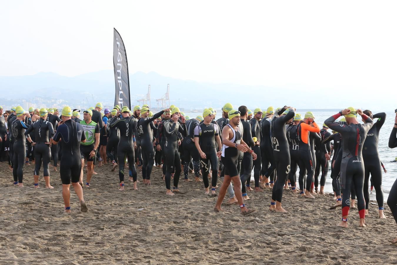 La playa de la Misericordia acoge las pruebas durante la mañana de este domingo