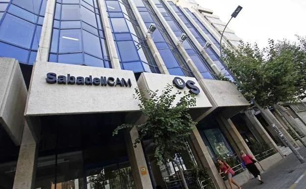 El Banco Sabadell decide trasladar su sede social de Cataluña a Alicante