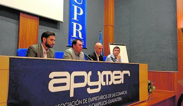 Apymer acogió una reunión sobre la nueva convocatoria de ayudas.  v. m. 