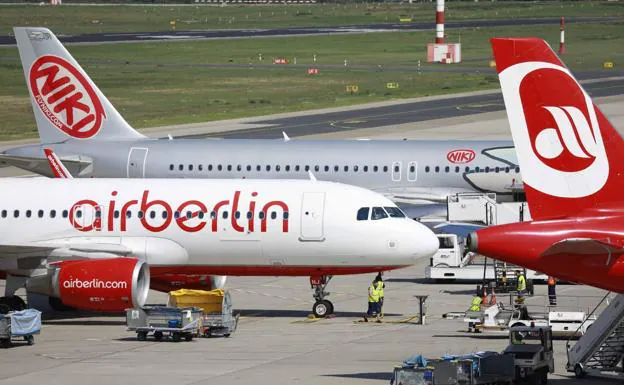 Aviones de AirBerlin en el aeropuerto de Tegel en Berlín.