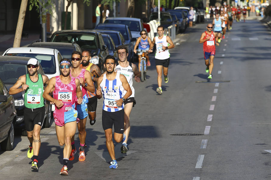En su quinta edición, la prueba urbana ha llegado a los 800 corredores