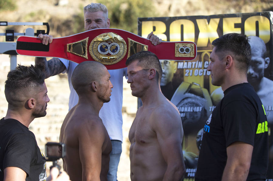 Málaga capital acoge el pesaje oficial de la velada internacional de boxeo que se desarrollará el sábado en el Palacio de los Deportes Martín Carpena.