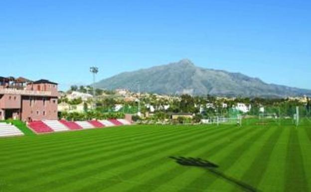 Vista de uno de los campos del Marbella Football Center. 