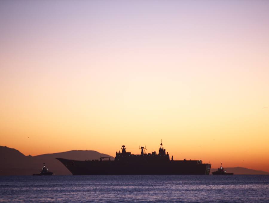 Se trata del mayor buque de guerra construido en España, con 231 metros de eslora y 32 de manga