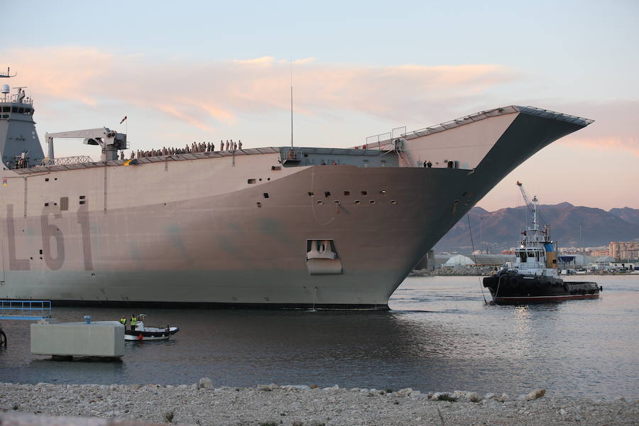 Se trata del mayor buque de guerra construido en España, con 231 metros de eslora y 32 de manga