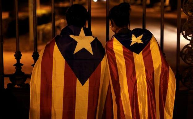 Junts pel Sí y la CUP mantienen sus planes de declarar hoy la secesión