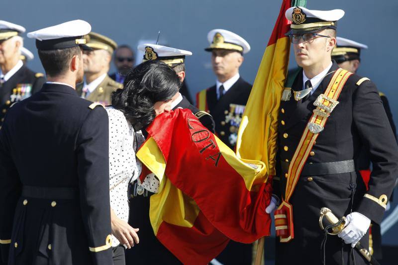 Fotos de la jura de bandera civil en el portaaviones Juan carlos I en Málaga (VI)