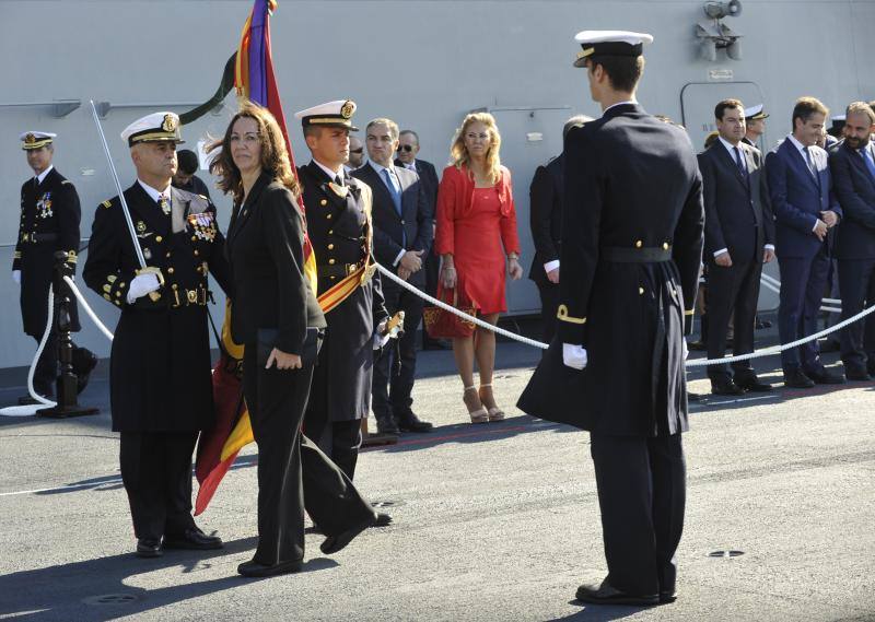 Fotos de la jura de bandera civil en el portaaviones Juan carlos I en Málaga (III)