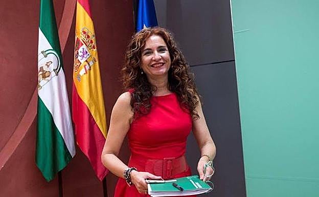 María Jesús Montero, consejera de Hacienda, en la sala de Prensa de Torretriana.