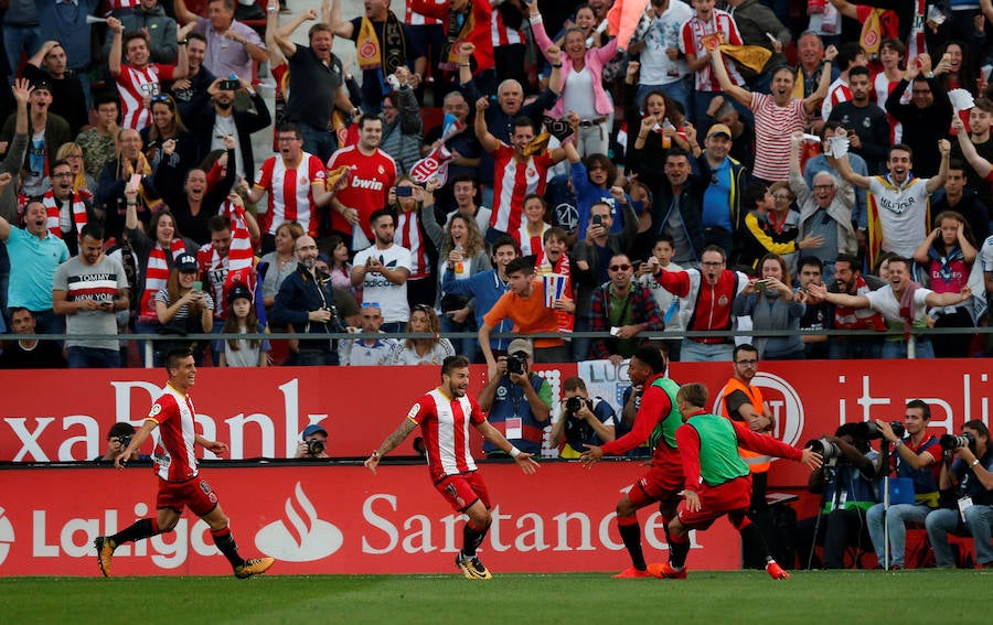 El Real Madrid cayó en su primera visita en la historia a Montilivi (2-1). El cuadro dirigido por Machín remontó el gol inicial de Isco con los tantos de Stuani y Portu.