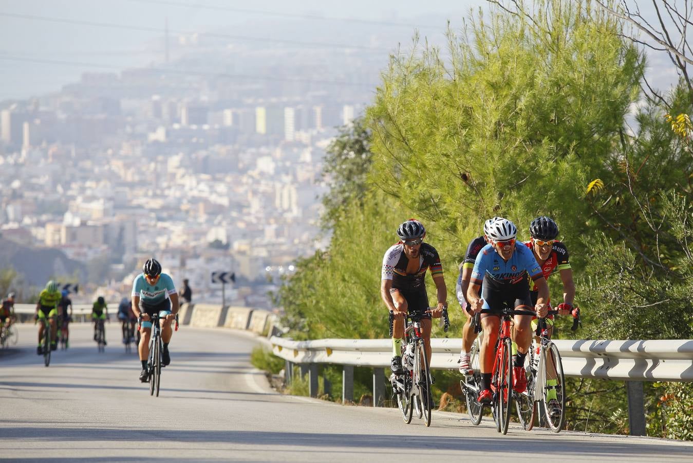 La tradicional prueba se celebró este domingo con la participación de más de 250 ciclistas