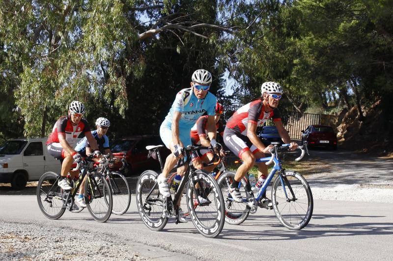 La tradicional prueba se celebró este domingo con la participación de más de 250 ciclistas