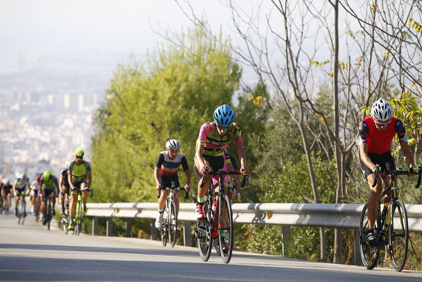 La tradicional prueba se celebró este domingo con la participación de más de 250 ciclistas