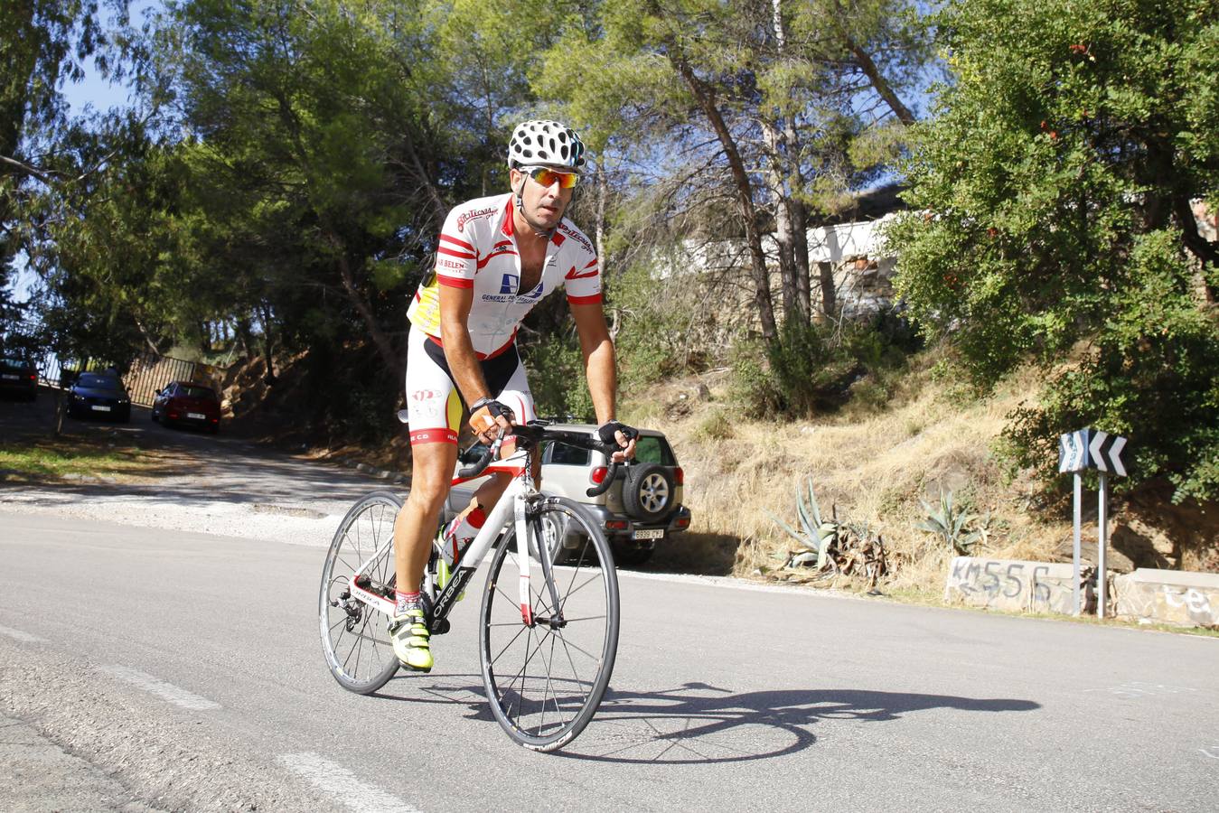 La tradicional prueba se celebró este domingo con la participación de más de 250 ciclistas