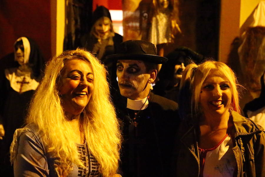 Esta zona de Málaga vivió un año más una noche terrorífica