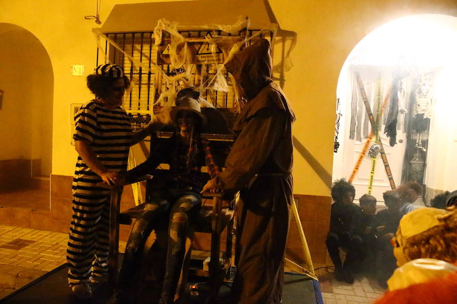 Esta zona de Málaga vivió un año más una noche terrorífica