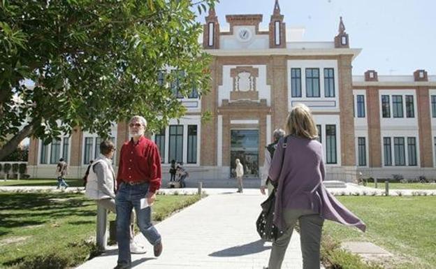 La colección del Museo Ruso repasa la vida y obra de la poeta Marina Tsvietáieva con dos días de música y poesía 