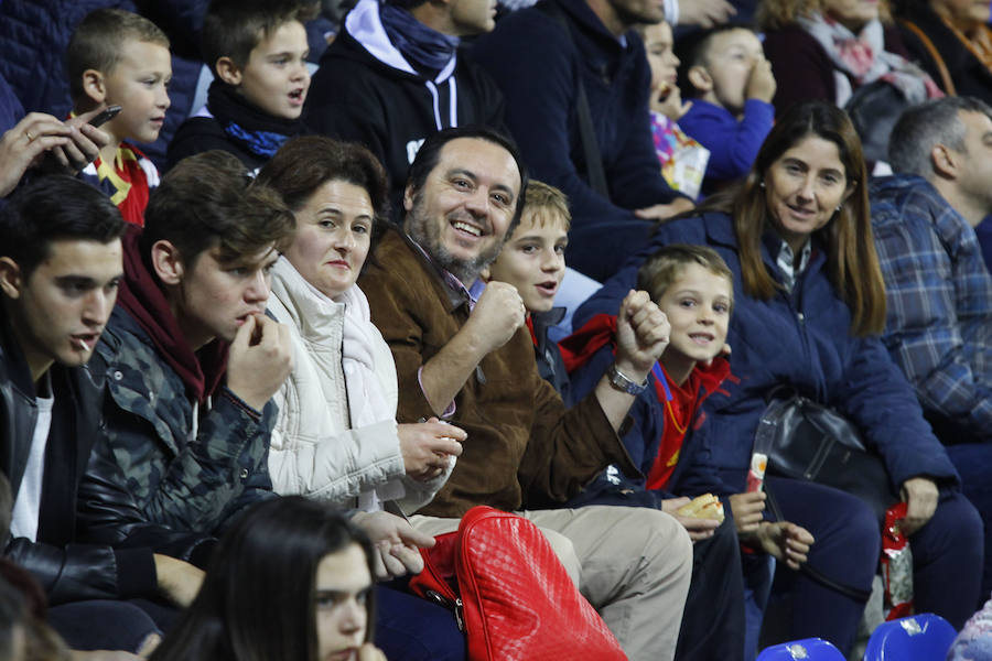 Unas 19.000 personas acudieron a La Rosaleda a presenciar el entrenamiento de la selección española de fútbol.