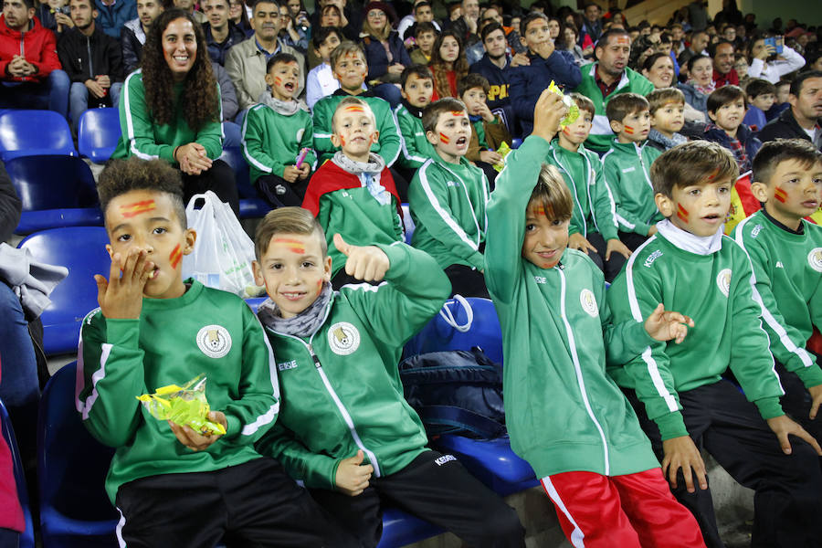 Unas 19.000 personas acudieron a La Rosaleda a presenciar el entrenamiento de la selección española de fútbol.