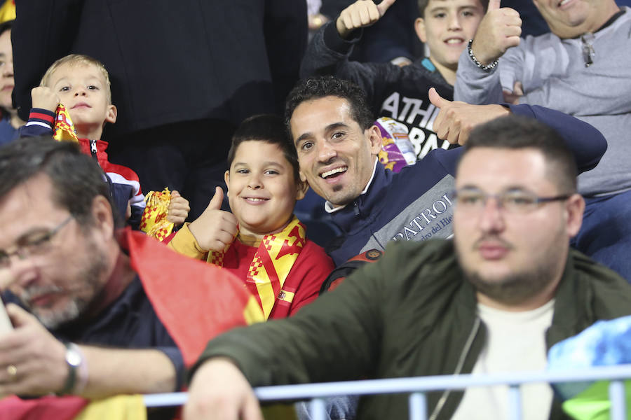 La Rosaleda colgó el cartel de "completo" en el partido amistoso que enfrentó a España ante Costa Rica en Málaga.