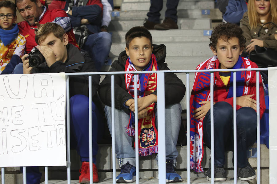 La Rosaleda colgó el cartel de "completo" en el partido amistoso que enfrentó a España ante Costa Rica en Málaga.