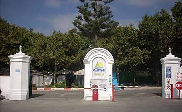 El histórico Camping Fuengirola está situado a medio camino entre Mijas y Fuengirola. 