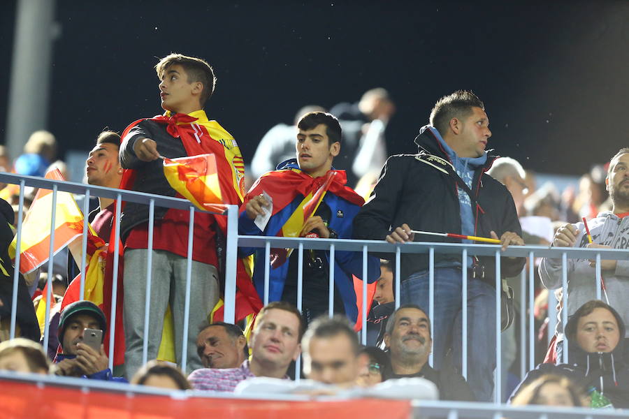 La gran expectación por ver a la selección española en Málaga hizo que La Rosaleda colgase el cartel de completo en el partido ante Costa Rica.