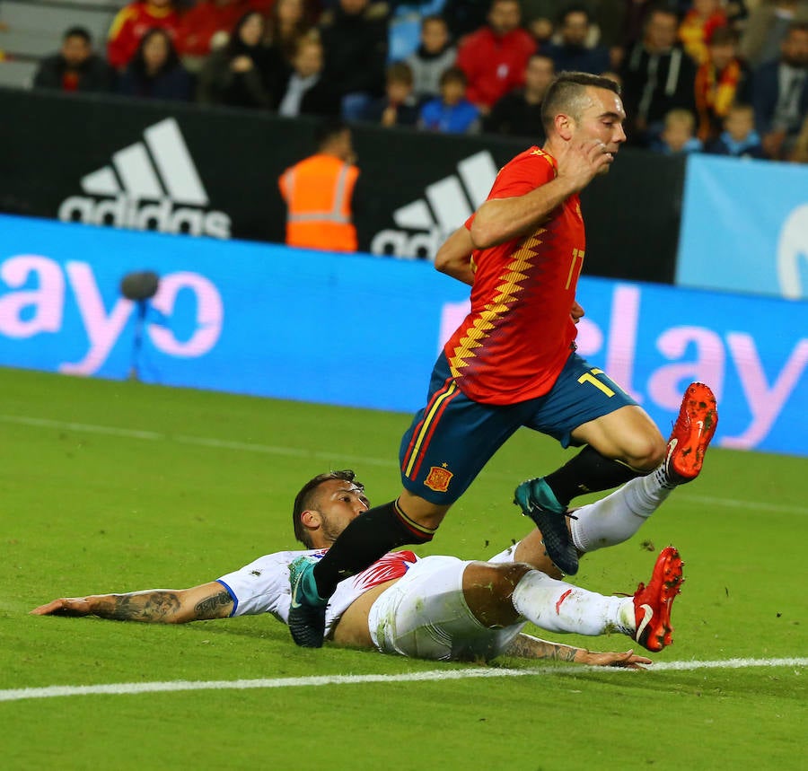 España golea a Costa Rica en La Rosaleda en el amistoso para preparar el Mundial 2018.