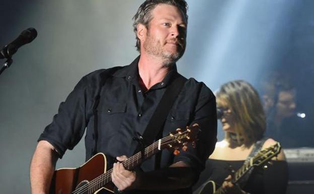 Blake Shelton.