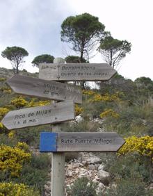 Imagen secundaria 2 - Ermita del Calvario de Mijas. | Vista del Valle del Guadalhorce en las cotas más elevadas de esta ruta. Foto: Diputación de Málaga.. | Habrá que estar muy atentos a las señales de esta ruta