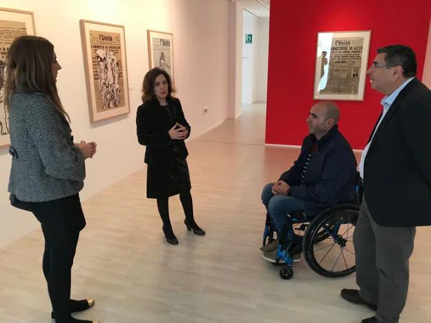 Martín, Reguero, Hijano y Moreno Ferrer, ayer en la exposición. :: e. c.