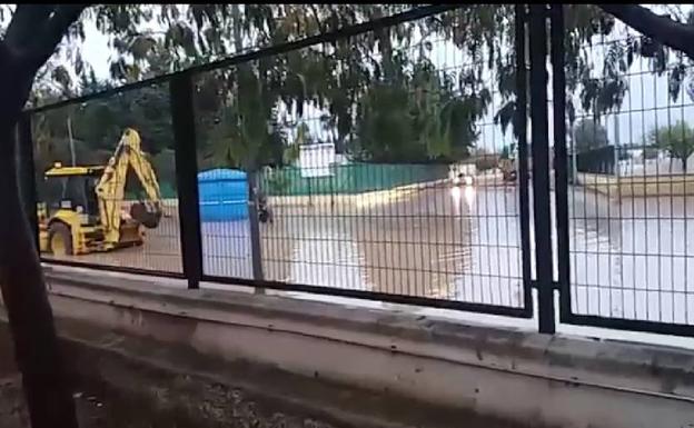 El IES Camilo José Cela de Campillos ha suspedido las clases por las lluvias. 