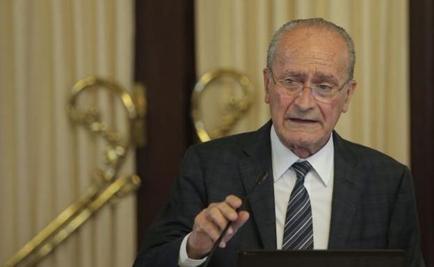 De la Torre dice que «no hay que darle mayor importancia» a las multas a los colegios por ruido al hacer deporte