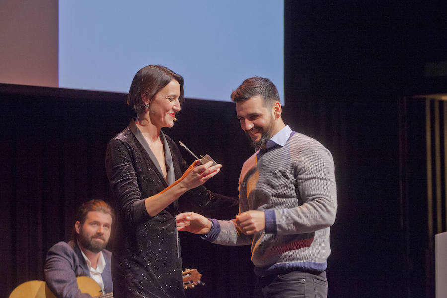 El actor y director malagueño Fan Perea arrasa con 'Souvenir'
