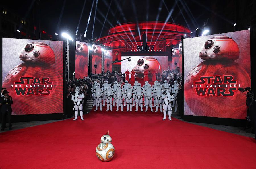Madrid, Londres, Los Ángeles... Repasamos en imágenes los mejores preestrenos de la última película de la saga de 'Star Wars'.