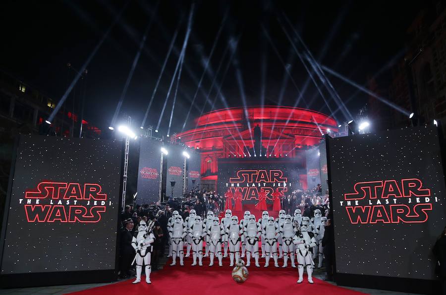 Madrid, Londres, Los Ángeles... Repasamos en imágenes los mejores preestrenos de la última película de la saga de 'Star Wars'.