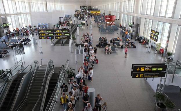 El aeropuerto de Málaga estrena siete parques infantiles entre las zonas de Llegadas y Salidas