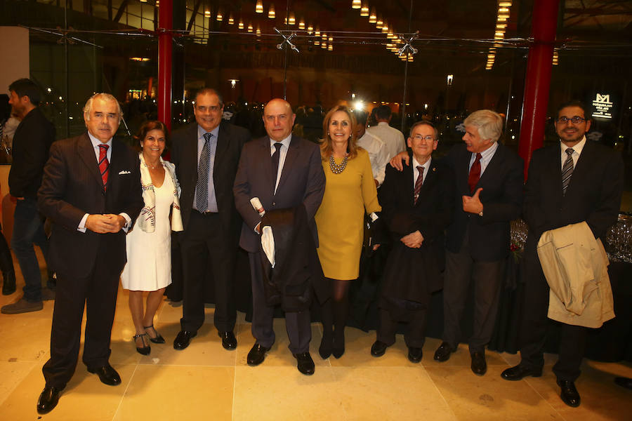 Personalidades de todos los ámbitos de la sociedad malagueña se dieron cita en el Palacio de Ferias y Congresos en la gala de entrega de los Premios Malagueños del Año 2017.