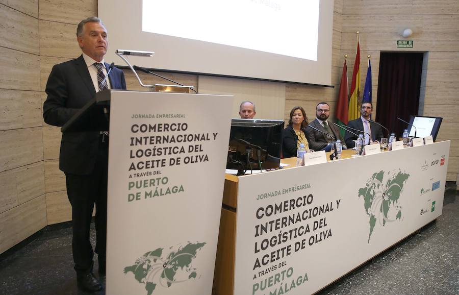 Expertos destacan que la producción de aceite de oliva se multiplica y el Puerto de Málaga será clave para su exportación